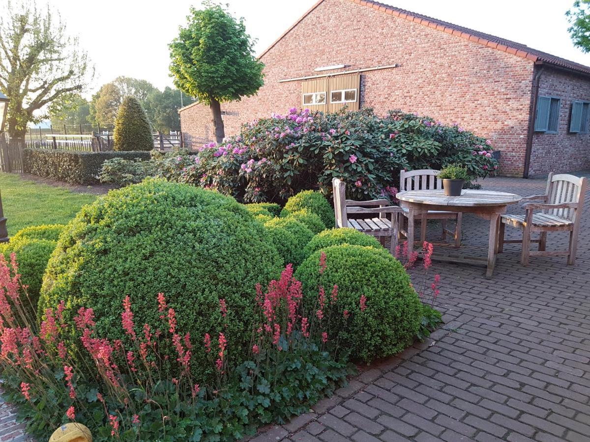 B&B Bergenhof Hoogstraten Exterior photo